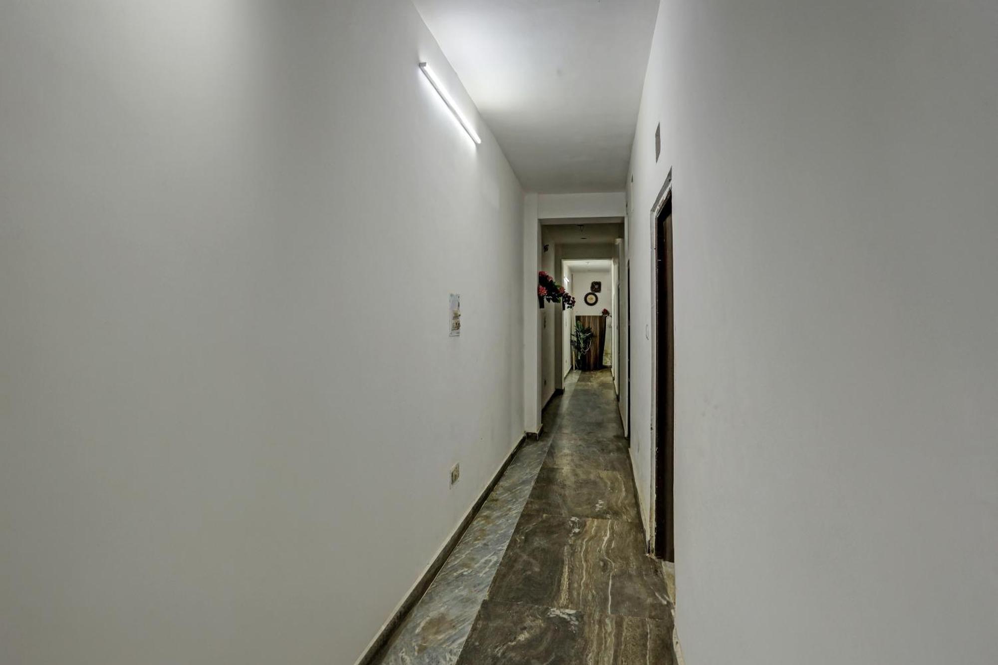 Hotel O Raaz Hotel Delhi  Exterior foto